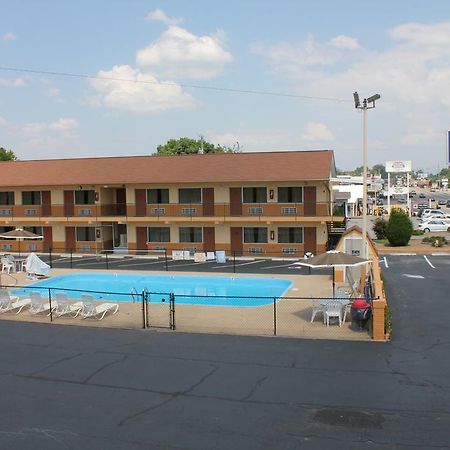 Andrew Johnson Inn Greeneville Exterior photo