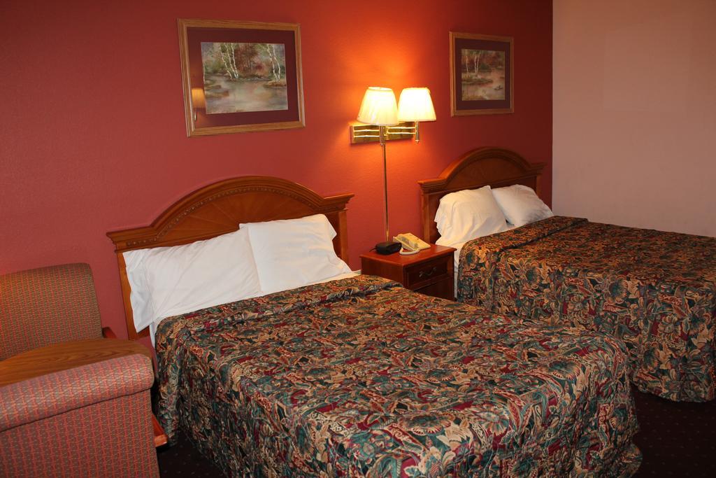 Andrew Johnson Inn Greeneville Room photo