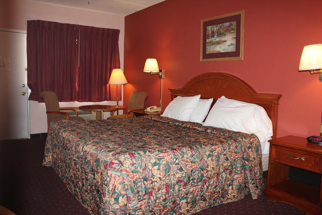 Andrew Johnson Inn Greeneville Room photo